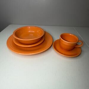 Fiestaware Tangerine 5 Piece Dishware Dinner Set Made in the USA Homer Laughlin